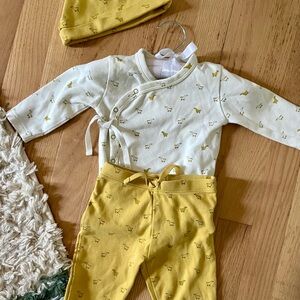 Adorable Baby Outfit with Duck Print